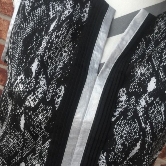 Calvin Klein two-piece top (1034)🦋 - Picture 5 of 6